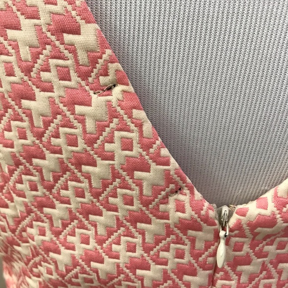 Stunning Guess dress with cutouts. - Picture 4 of 8